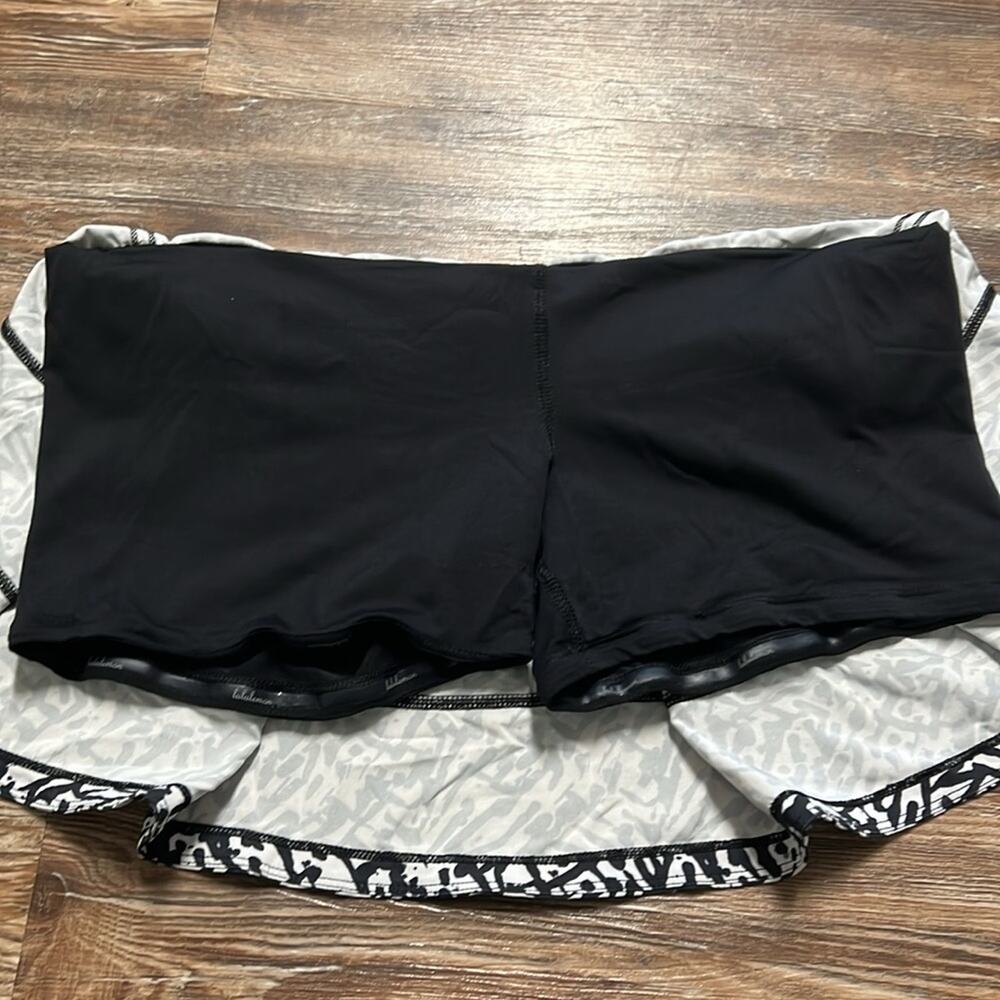 Lululemon pace rival skirt II brushed animal white black size 8*** rare*** - Picture 10 of 11
